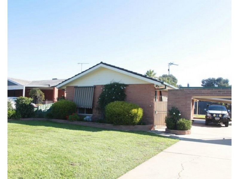 52 Vincent Road, Lake Albert NSW 2650