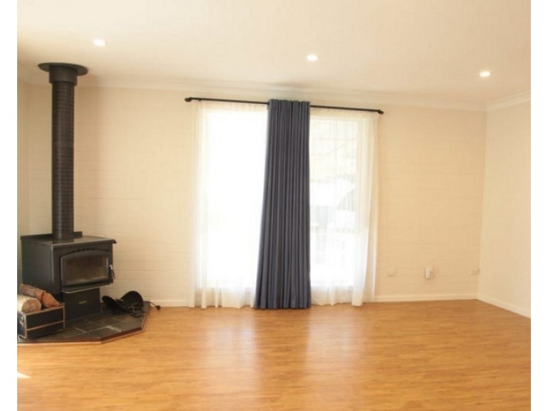 52 Vincent Road, Lake Albert NSW 2650