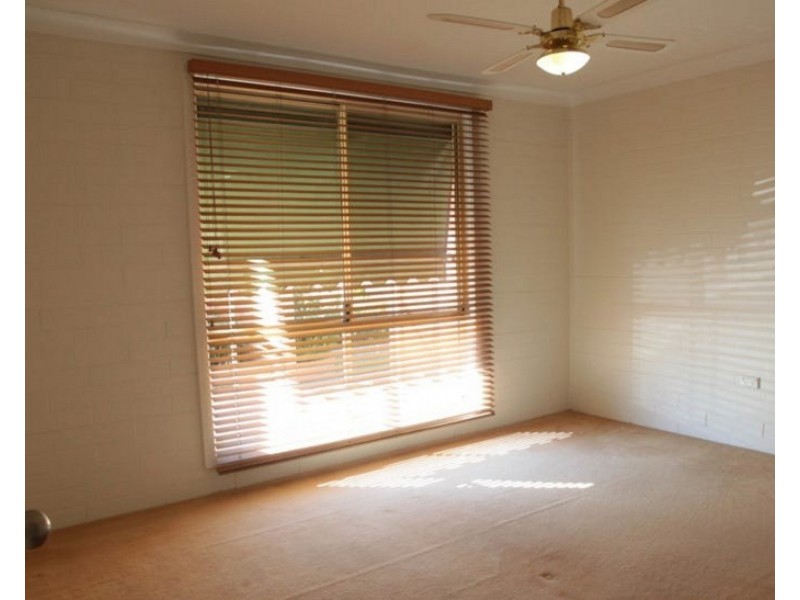 52 Vincent Road, Lake Albert NSW 2650