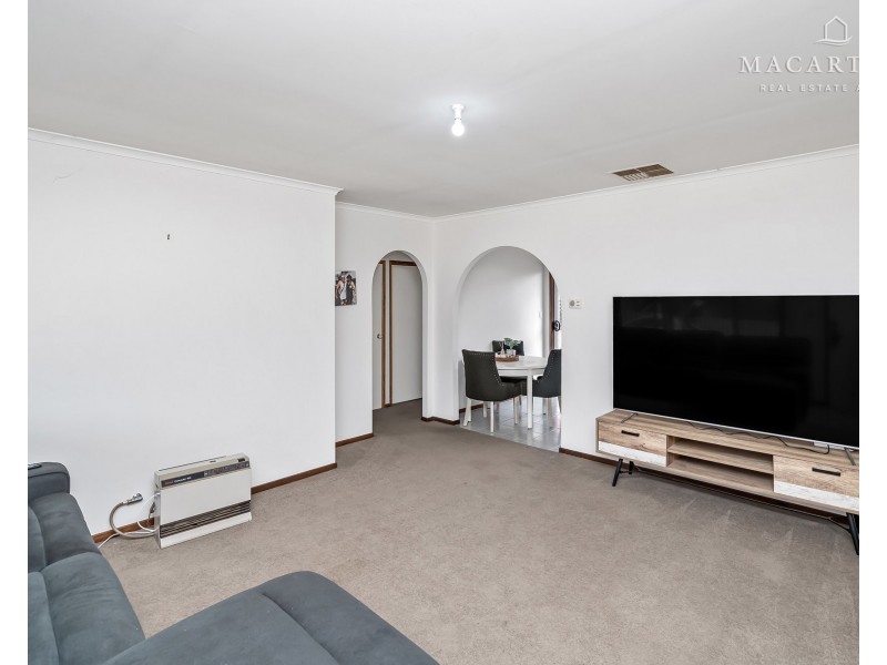 1/14 Canola Place, Estella NSW 2650