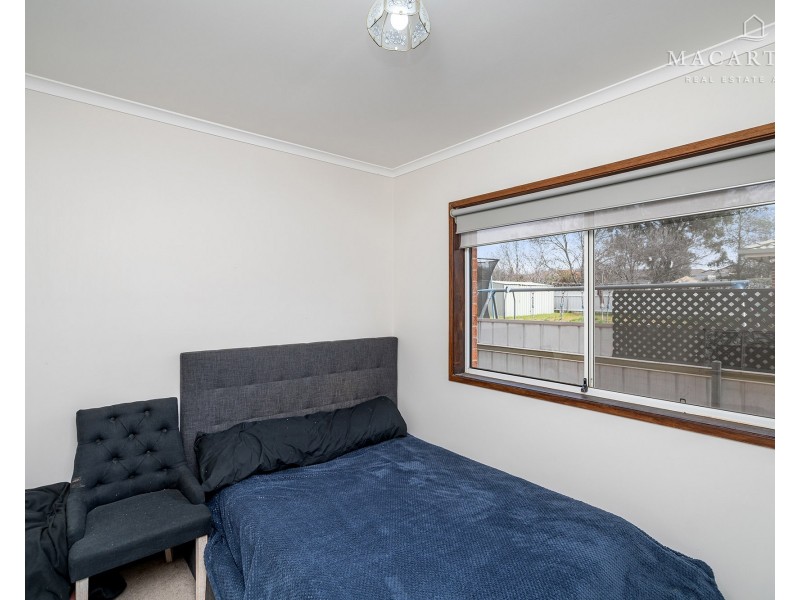1/14 Canola Place, Estella NSW 2650