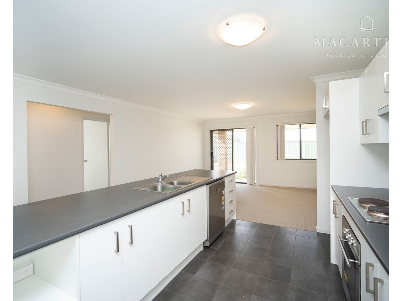 5 & 5A Hazelwood Drive, Forest Hill NSW 2651