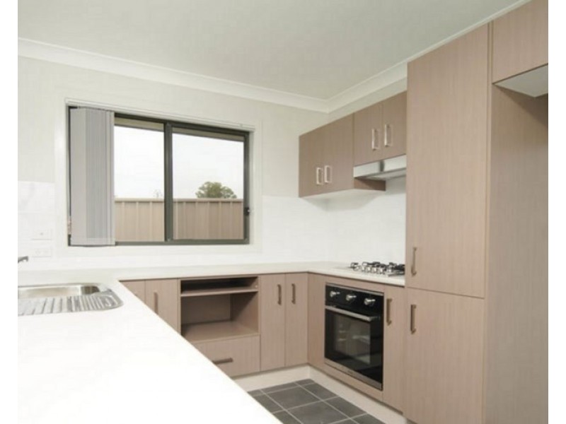 1/8 Gasnier Loop, Boorooma NSW 2650