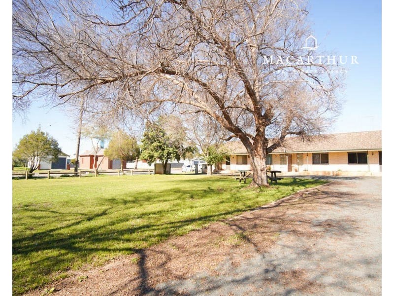 8/1-3 Matthews Street, Lockhart NSW 2656