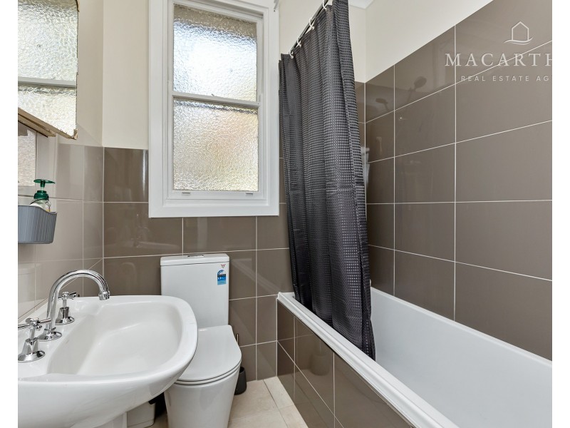 155 Macleay Street, Mount Austin NSW 2650