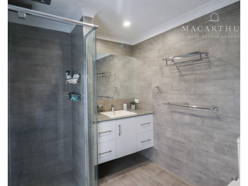 24 Cunjegong Loop, Gobbagombalin NSW 2650