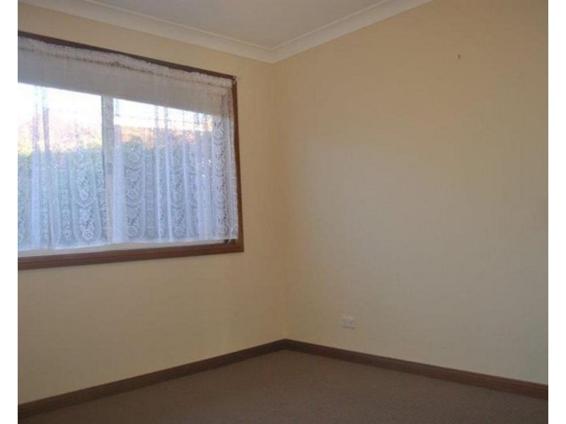 2/30 Gunn Drive, Estella NSW 2650