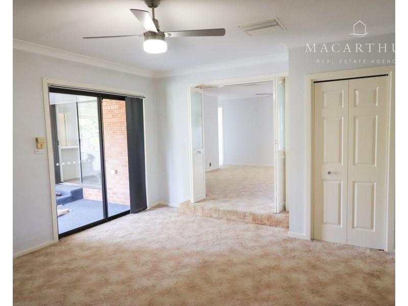 1 Jasmin Crescent, Lake Albert NSW 2650