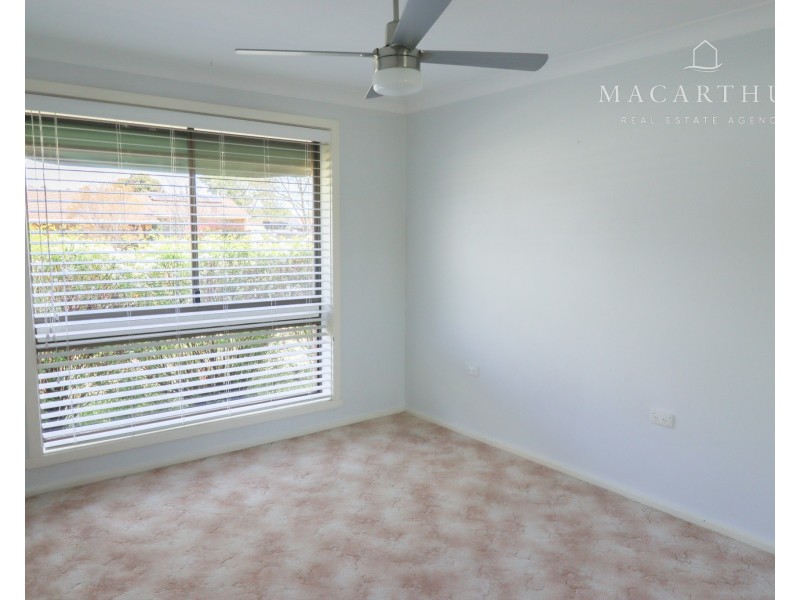 1 Jasmin Crescent, Lake Albert NSW 2650