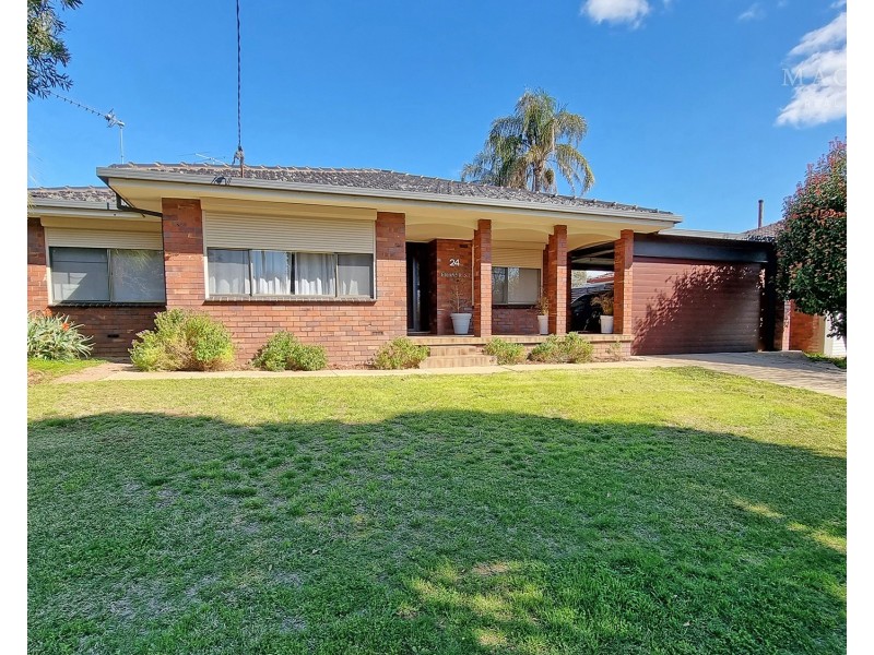 24 Fraser Street, Mount Austin NSW 2650