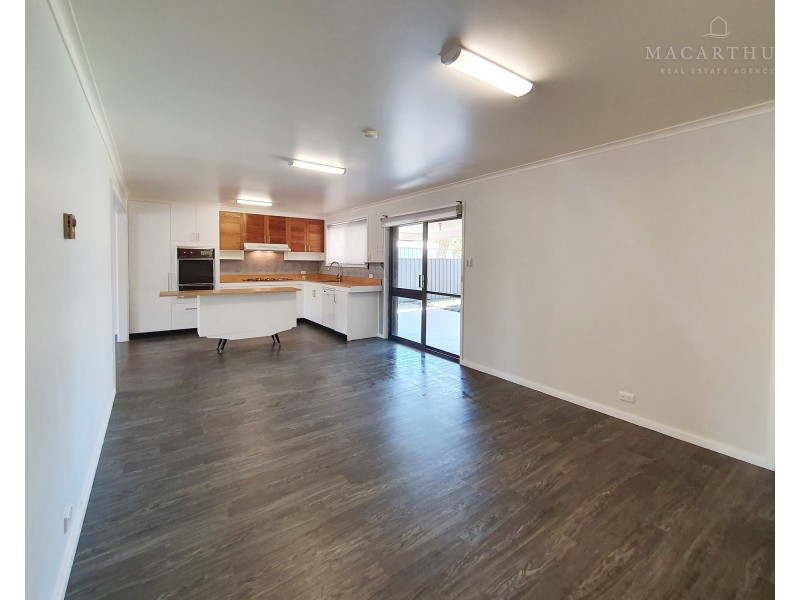 24 Fraser Street, Mount Austin NSW 2650