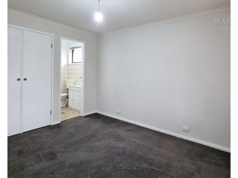 24 Fraser Street, Mount Austin NSW 2650