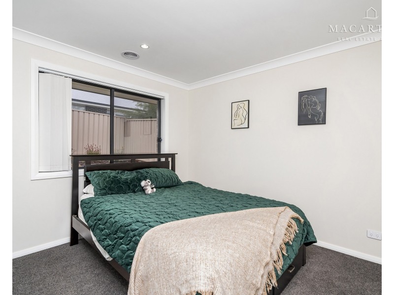 10 Nolan Street, Lloyd NSW 2650