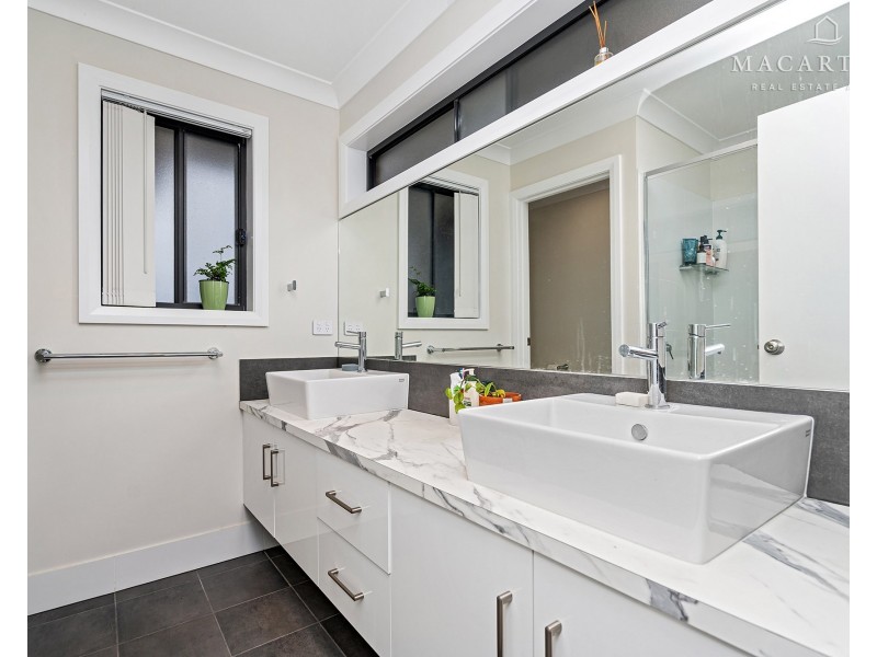 10 Nolan Street, Lloyd NSW 2650