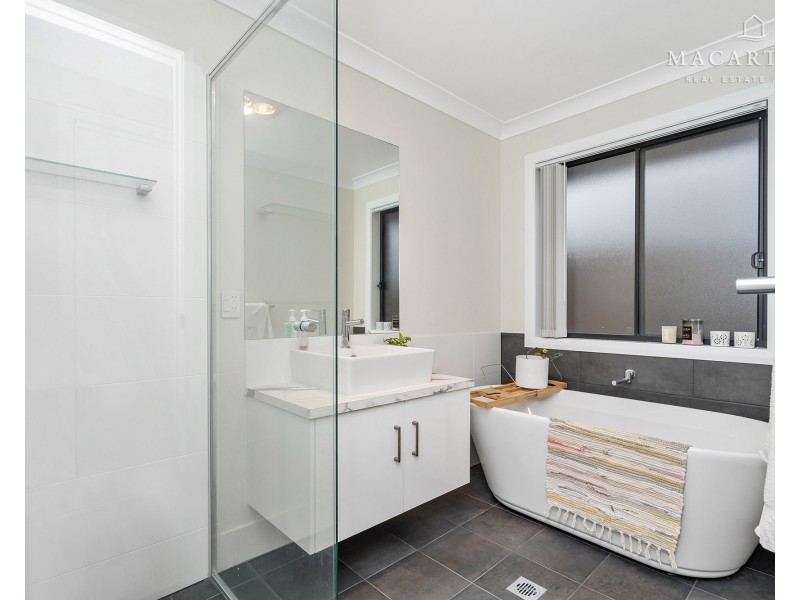 10 Nolan Street, Lloyd NSW 2650