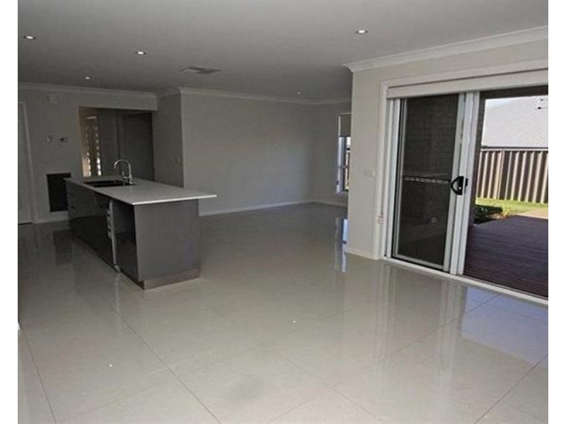 47 Kaloona Drive, Bourkelands NSW 2650