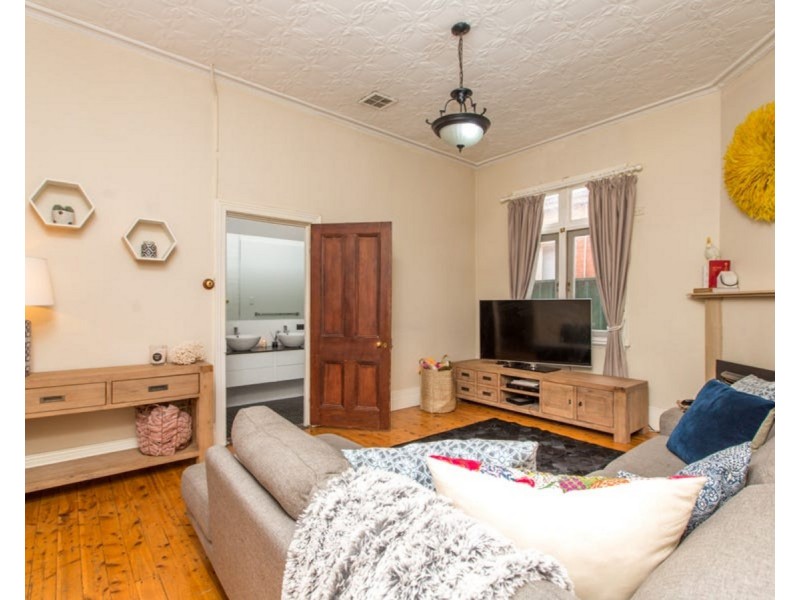 279 Edward Street, Wagga Wagga NSW 2650