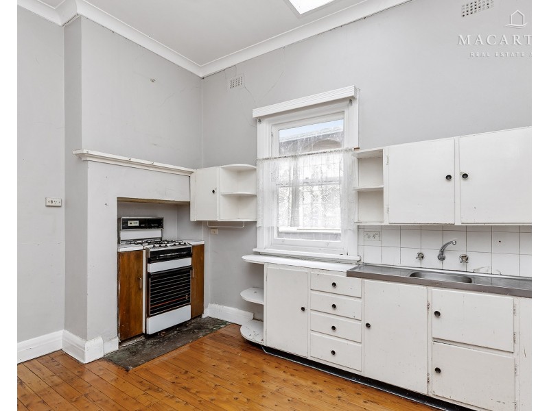 220 Gurwood Street, Wagga Wagga NSW 2650