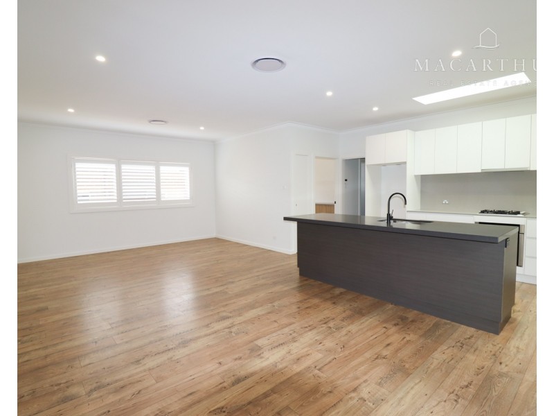 2/6 Rose Place, Boorooma NSW 2650