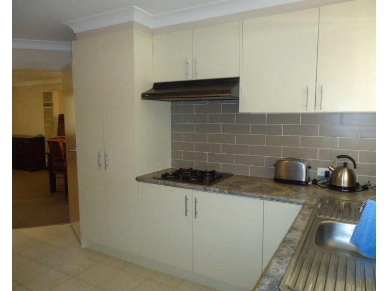 2/1 Overdale Drive, Bourkelands NSW 2650