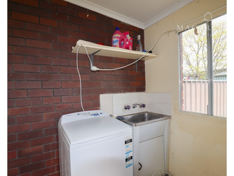 2/426 Kooringal Road, Lake Albert NSW 2650