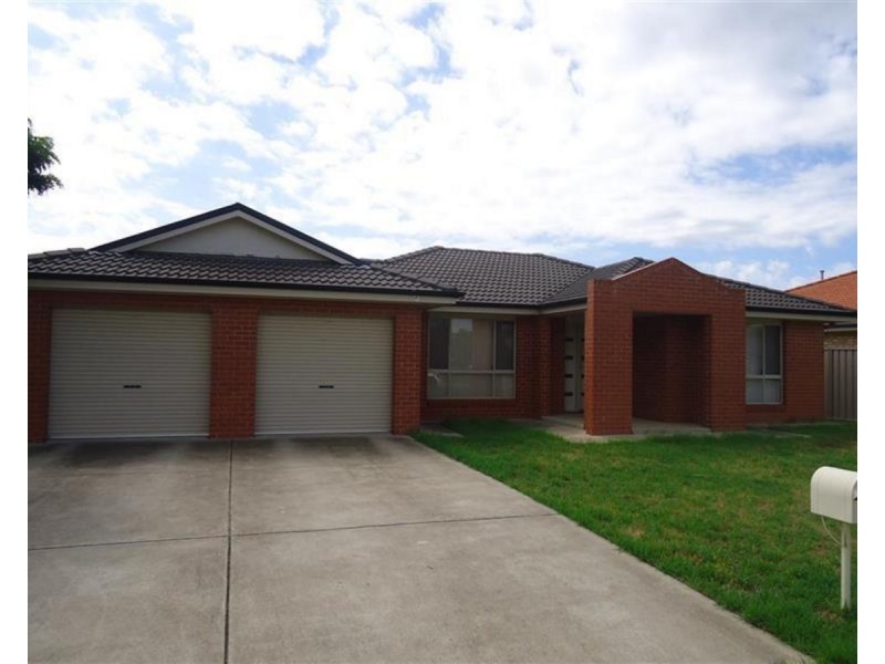 14 Allunga Street, Glenfield Park NSW 2650