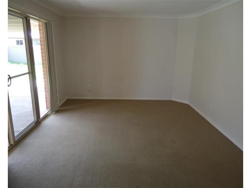 14 Allunga Street, Glenfield Park NSW 2650