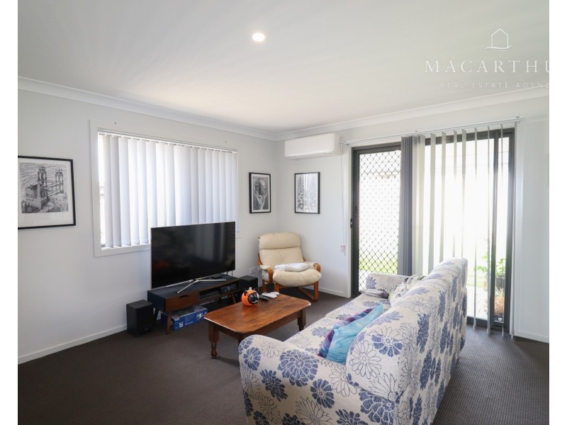 2/28 Gasnier Loop, Boorooma NSW 2650