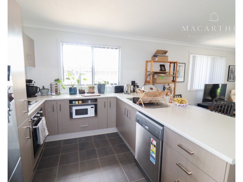 2/28 Gasnier Loop, Boorooma NSW 2650
