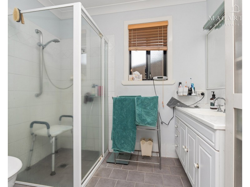 1 Illeura Road, Bourkelands NSW 2650