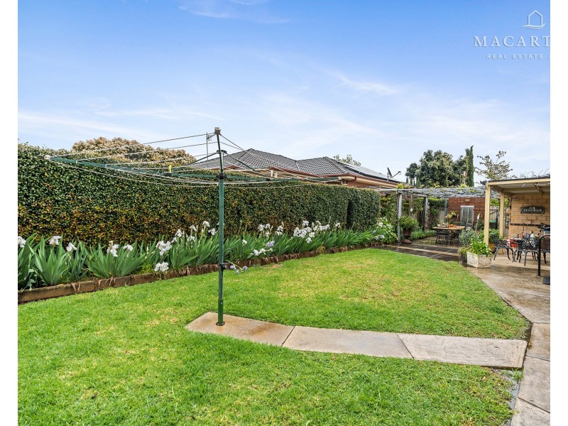 1 Illeura Road, Bourkelands NSW 2650