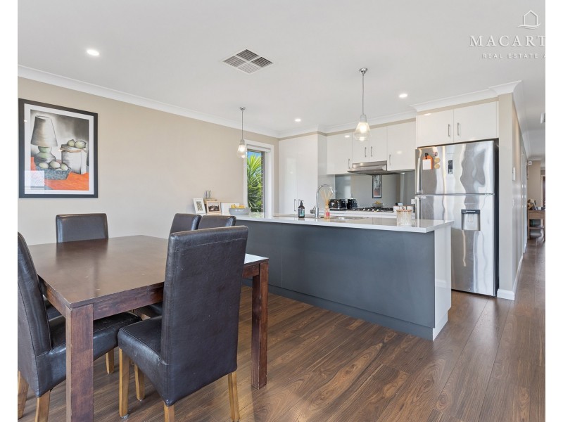 35 Flack Crescent, Boorooma NSW 2650