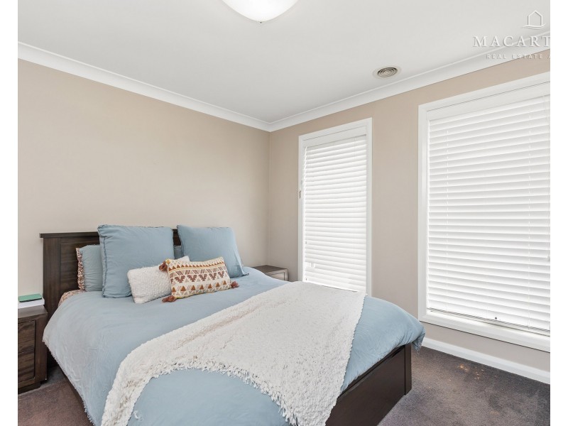 35 Flack Crescent, Boorooma NSW 2650