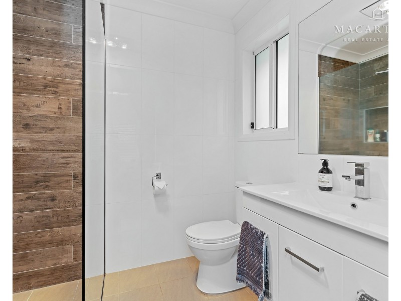 35 Flack Crescent, Boorooma NSW 2650