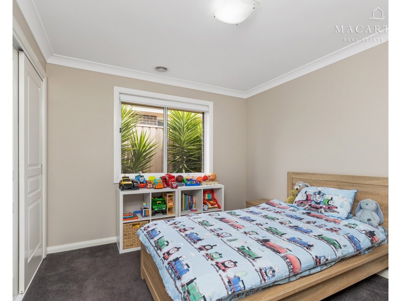 35 Flack Crescent, Boorooma NSW 2650