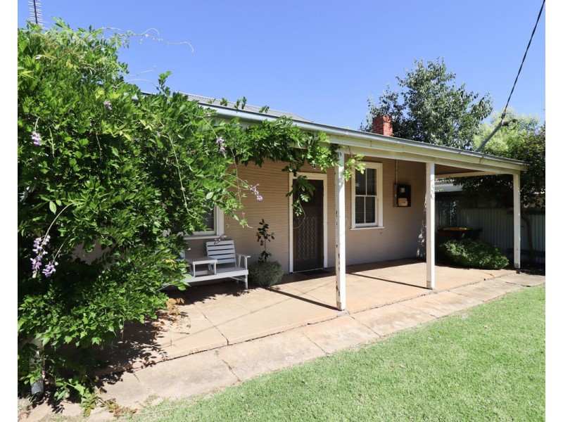 50 Heath Street, Turvey Park NSW 2650