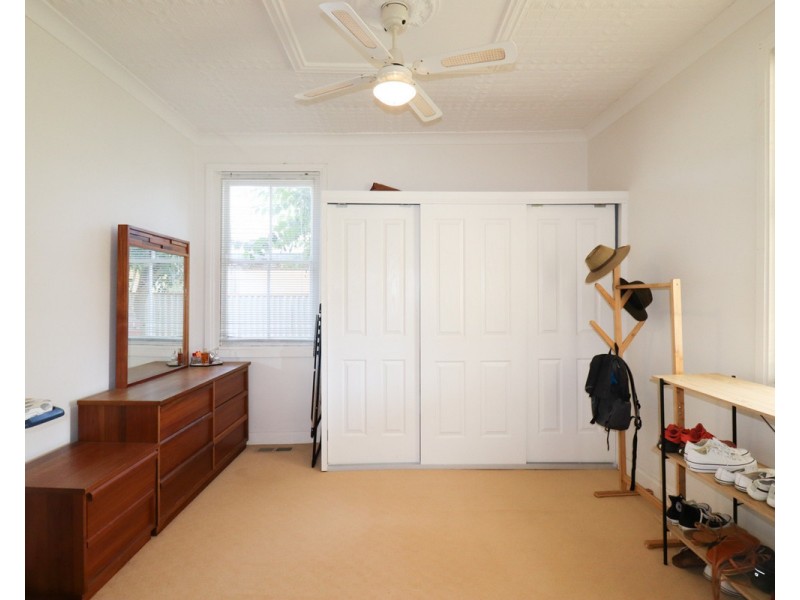 50 Heath Street, Turvey Park NSW 2650