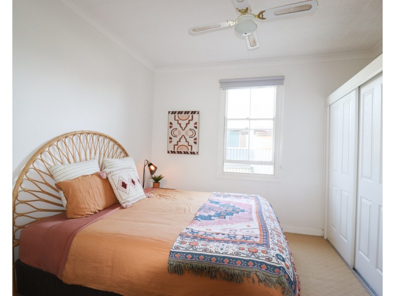 50 Heath Street, Turvey Park NSW 2650
