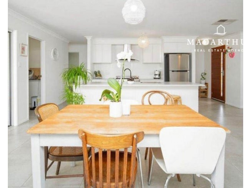 9 Gallop Avenue, Turvey Park NSW 2650