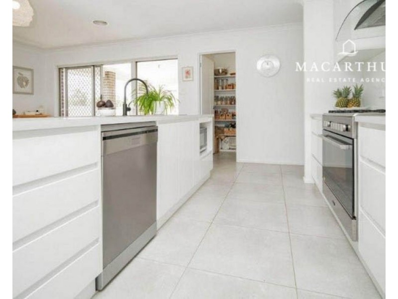 9 Gallop Avenue, Turvey Park NSW 2650