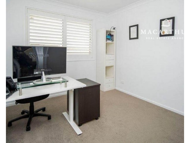 9 Gallop Avenue, Turvey Park NSW 2650
