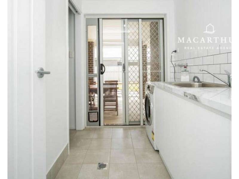 9 Gallop Avenue, Turvey Park NSW 2650