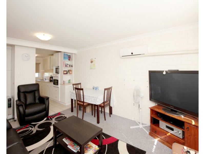 2/89 Ziegler Avenue, Kooringal NSW 2650