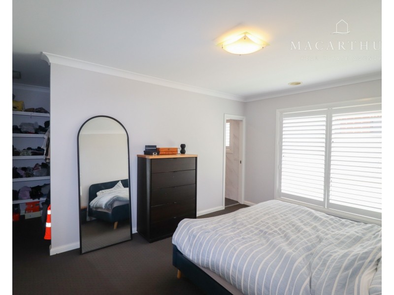 11 Whitten Avenue, Boorooma NSW 2650