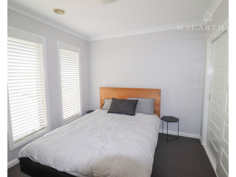 11 Whitten Avenue, Boorooma NSW 2650