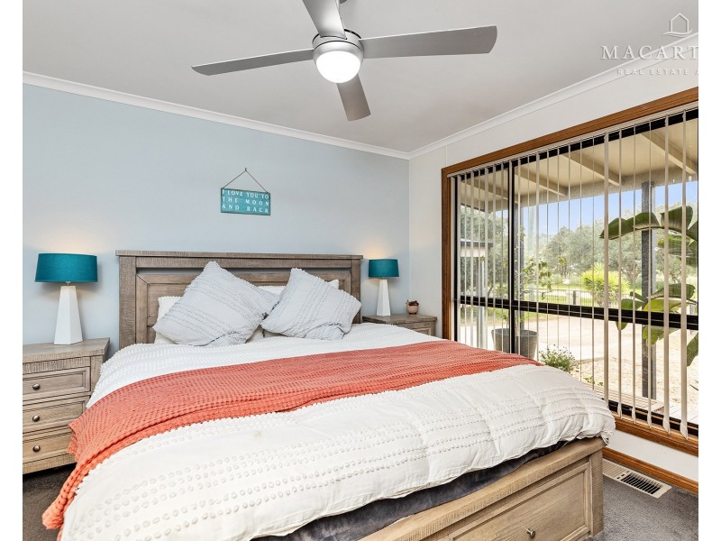 37 Alfred Street, Oura NSW 2650