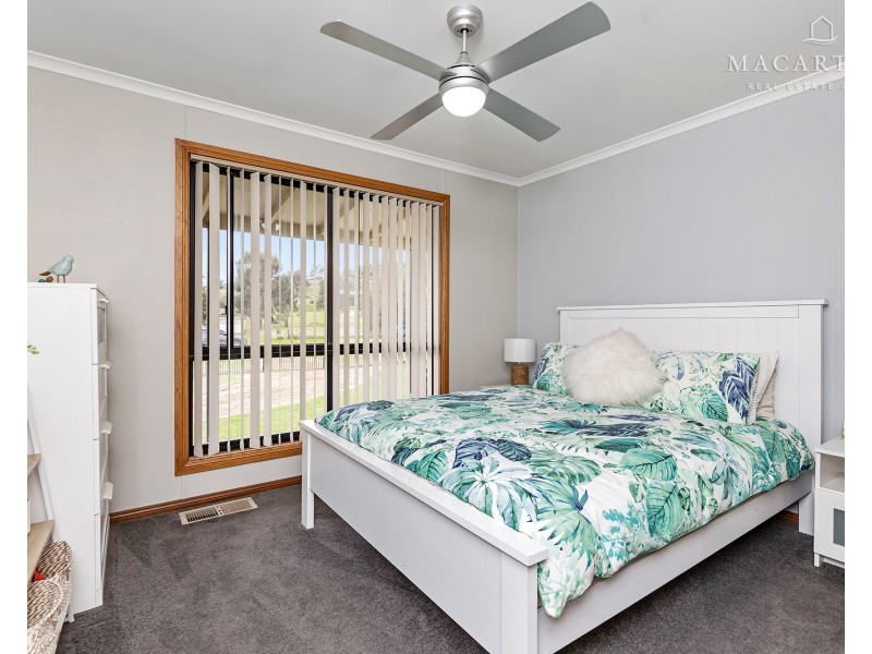 37 Alfred Street, Oura NSW 2650