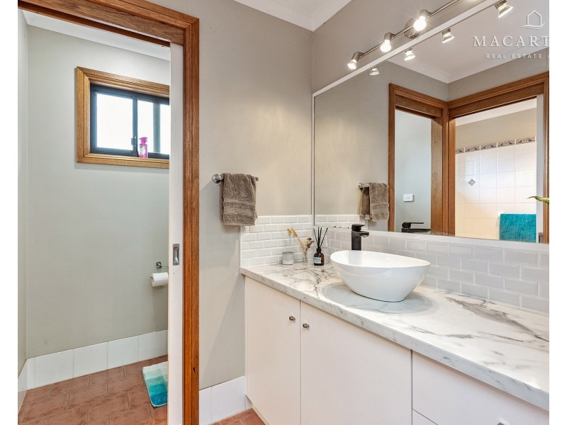 37 Alfred Street, Oura NSW 2650