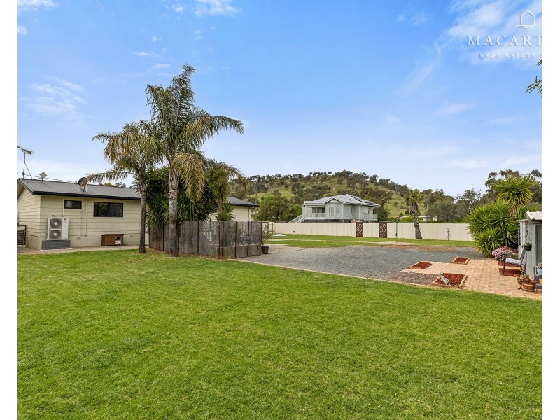 37 Alfred Street, Oura NSW 2650