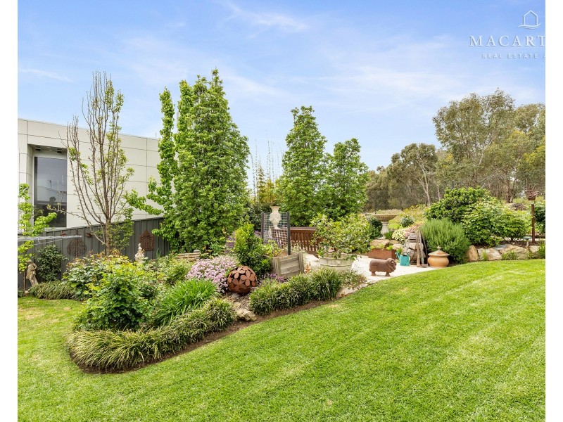 85 Brooklyn Drive, Bourkelands NSW 2650